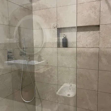 Ermes Ares * Syracuse